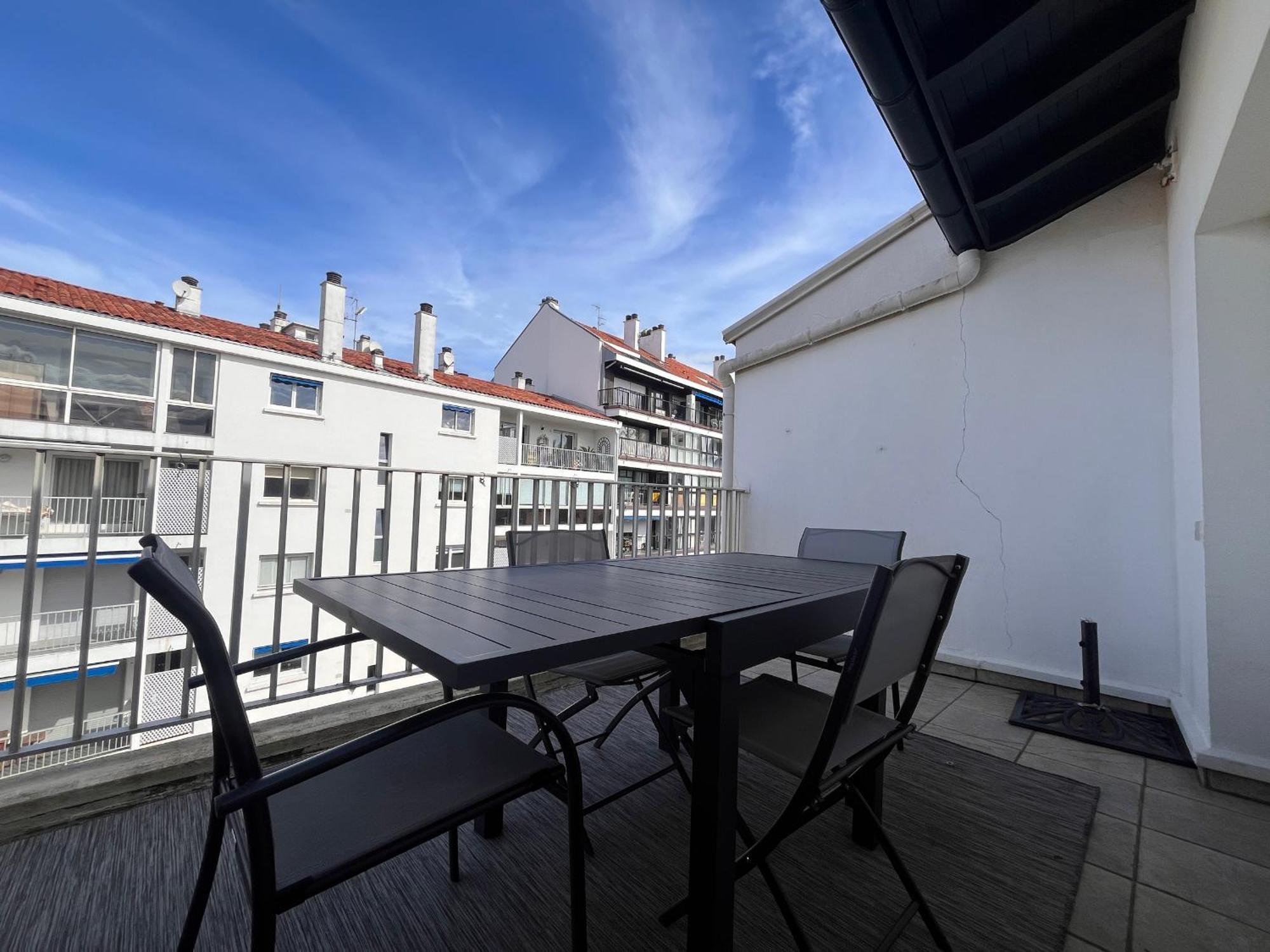 Coeur De Saint-Jean-De-Luz : Appartement Lumineux Avec Balcon, Proche Plage Et Commerces - Fr-1-239-1079 Exterior photo